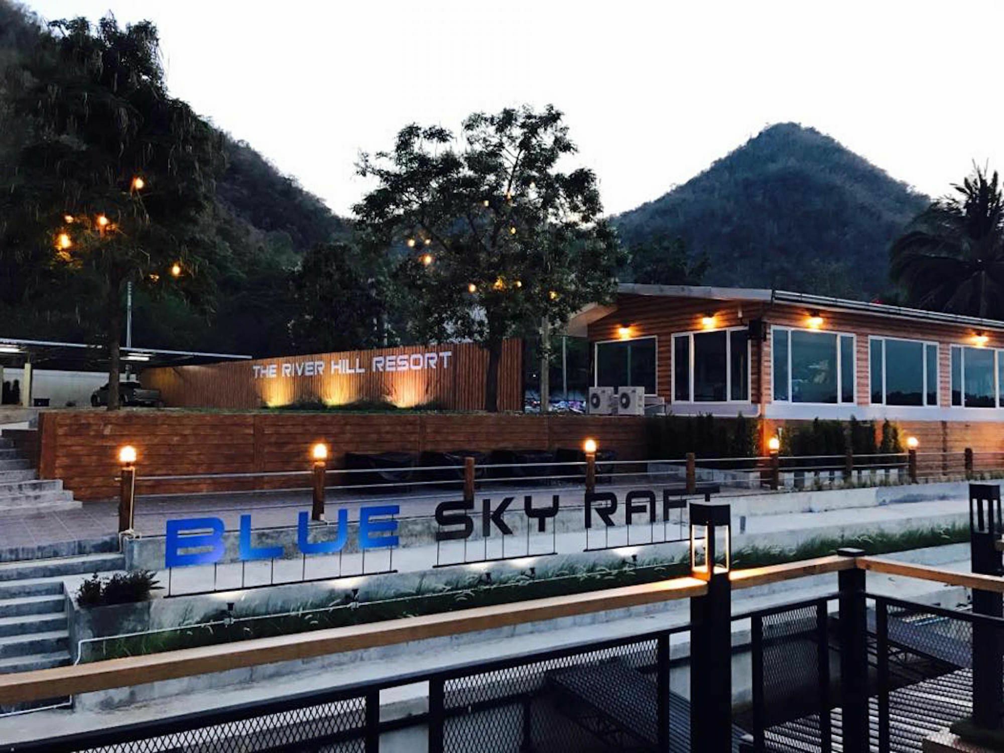 Blue Sky Raft At カンチャナブリ エクステリア 写真